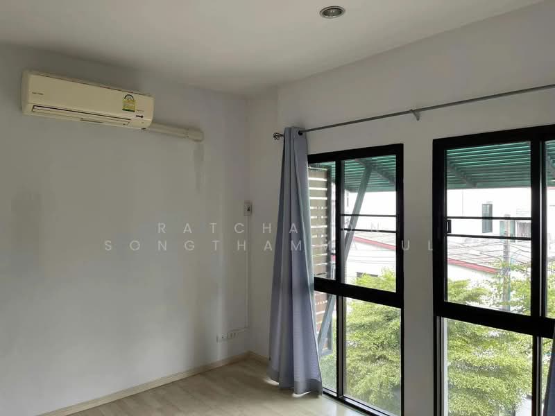 Areeya Mandarina Sukhumvit 77, Bangkok, Sukhumvit 77 Road (On Nut), Suan Luang, Suan Luang, Bangkok, 3 Bedrooms, 200 sqm, Townhouse For Rent, by Ratchanon Songthammakul, 500185762 - DDproperty.com