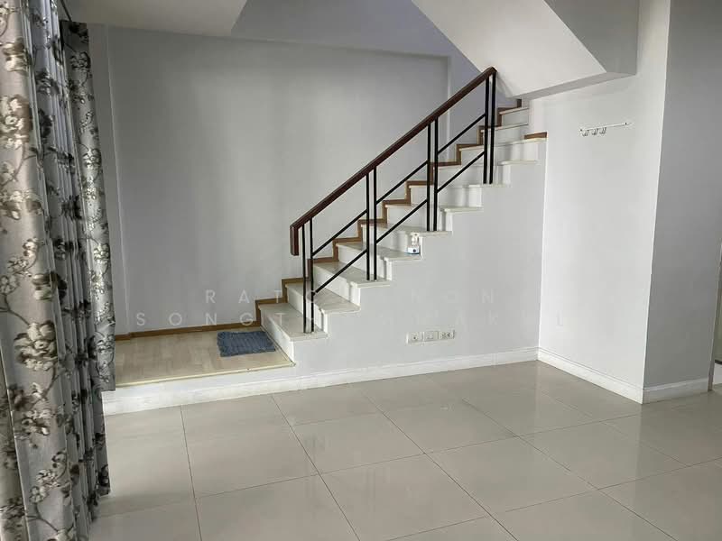 Areeya Mandarina Sukhumvit 77, Bangkok, Sukhumvit 77 Road (On Nut), Suan Luang, Suan Luang, Bangkok, 3 Bedrooms, 200 sqm, Townhouse For Rent, by Ratchanon Songthammakul, 500185762 - DDproperty.com