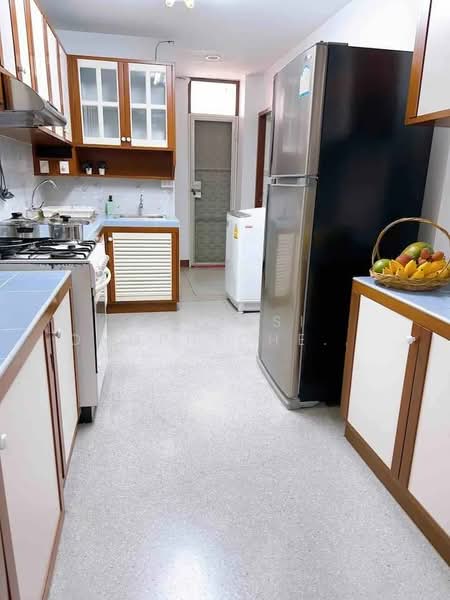 Homhual Mansion, Bangkok, 104 Soi Sukhumvit 49, Khlong Tan Nua, Watthana, Bangkok, 3 Bedrooms, 200 sqm, Apartment For Rent, by Pensasi Ongphichetmetha, 500185812 - DDproperty.com