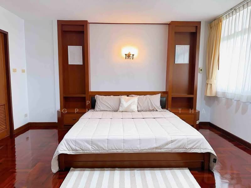 Homhual Mansion, Bangkok, 104 Soi Sukhumvit 49, Khlong Tan Nua, Watthana, Bangkok, 3 Bedrooms, 200 sqm, Apartment For Rent, by Pensasi Ongphichetmetha, 500185812 - DDproperty.com