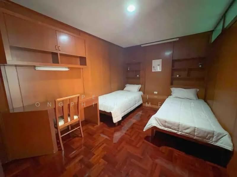 Homhual Mansion, Bangkok, 104 Soi Sukhumvit 49, Khlong Tan Nua, Watthana, Bangkok, 3 Bedrooms, 200 sqm, Apartment For Rent, by Pensasi Ongphichetmetha, 500185812 - DDproperty.com