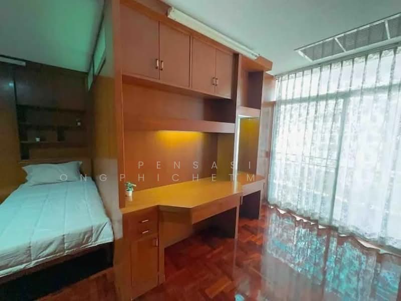 Homhual Mansion, Bangkok, 104 Soi Sukhumvit 49, Khlong Tan Nua, Watthana, Bangkok, 3 Bedrooms, 200 sqm, Apartment For Rent, by Pensasi Ongphichetmetha, 500185812 - DDproperty.com