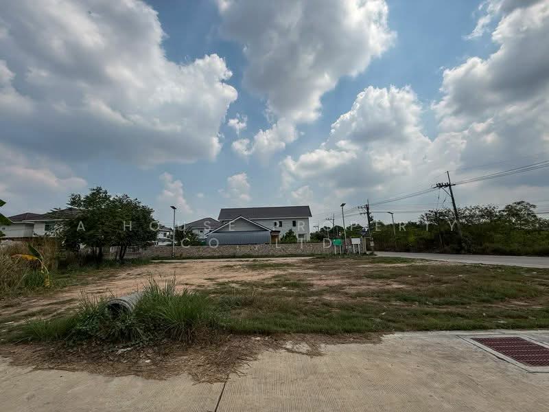 Beautiful land for sale in Soi Lung Thum, Bang Phra, Si Racha., Chon Buri (Pattaya), Bang Phra, Si Racha, Chon Buri (Pattaya), , 720 sqm, Land For Sale, by A House Property Co.,Ltd., 500185831 - DDproperty.com