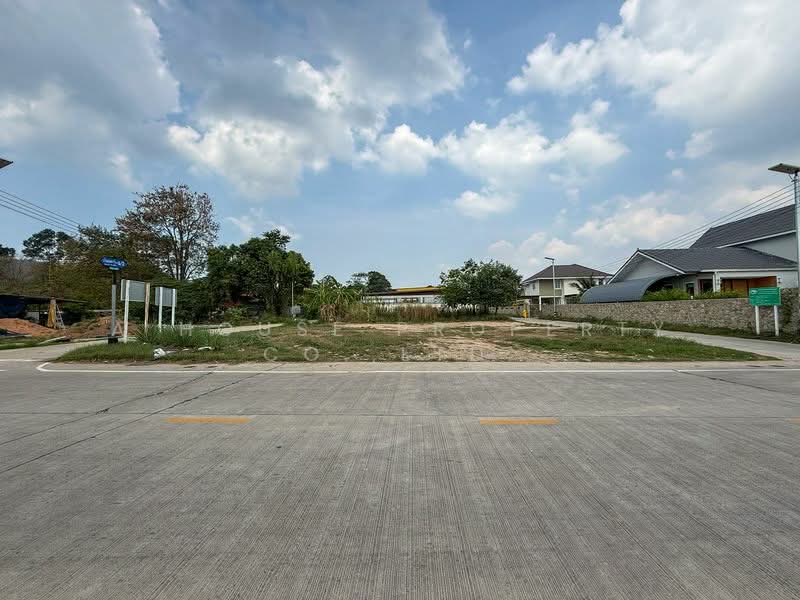 Beautiful land for sale in Soi Lung Thum, Bang Phra, Si Racha., Chon Buri (Pattaya), Bang Phra, Si Racha, Chon Buri (Pattaya), , 720 sqm, Land For Sale, by A House Property Co.,Ltd., 500185831 - DDproperty.com