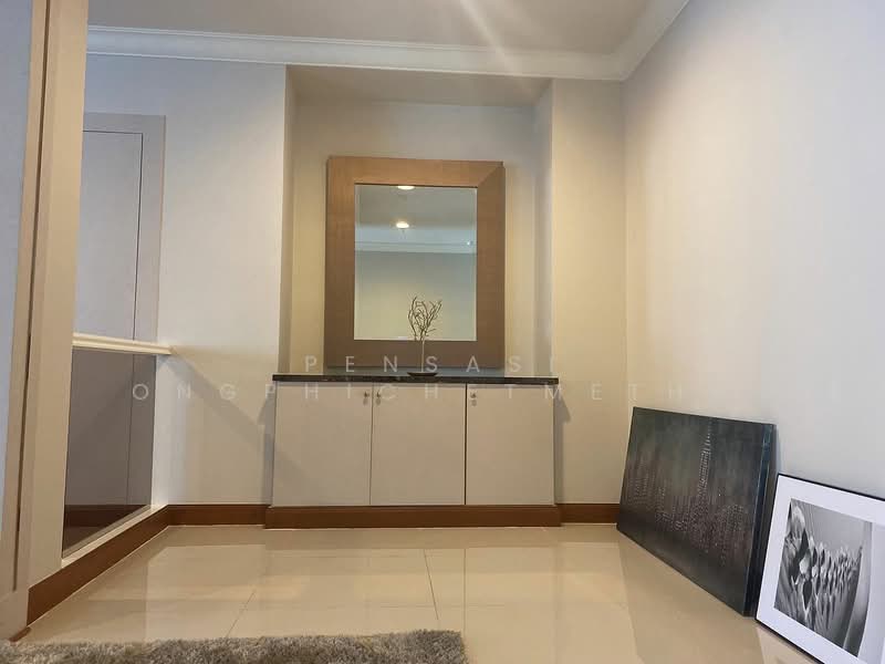 G.P. Grande Tower, Bangkok, 55 Sukhumvit 23, Khlongtoei Nua, Watthana, Bangkok, 3 Bedrooms, 180 sqm, Apartment For Rent, by Pensasi Ongphichetmetha, 500185853 - DDproperty.com