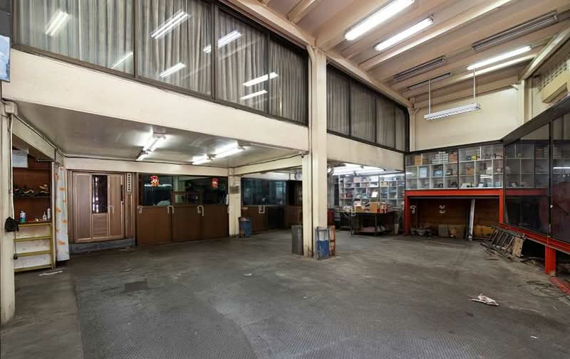 ตึก 4.5 ชั้น 5 คูหา มีดาดฟ้า (ห้องมุม) วงเวียนโอเดียน ซอยเยาวราช 3, Bangkok, เยาวราช, Samphanthawong, Samphanthawong, Bangkok, 1 Bedroom, 1,100 sqm, Townhouse For Sale, by กรกฤตย์ บุญสระ, 500185875 - DDproperty.com