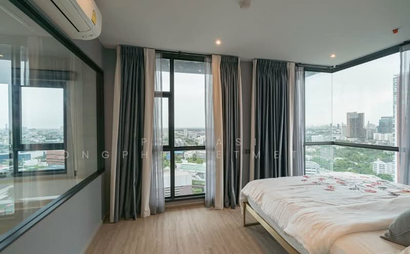 Rhythm Ekkamai, Bangkok, 11 Soi Sukhumvit 63, Khlongtoei Nua, Watthana, Bangkok, 3 Bedrooms, 120 sqm, Condo For Rent, by Pensasi Ongphichetmetha, 500185911 - DDproperty.com