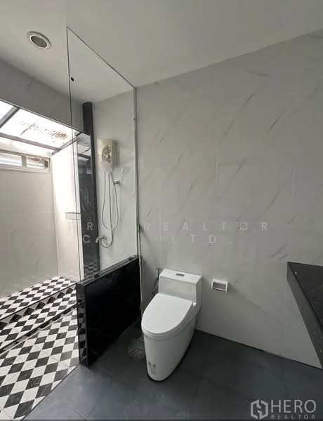 For Rent 3 Bedroom Townhouse in Khlong Toei Nuea Watthana Bangkok HRE00375, Bangkok, Khlongtoei Nua, Watthana, Bangkok, 3 Bedrooms, 200 sqm, Townhouse For Rent, by Hero Realtor Co., Ltd., 500185920 - DDproperty.com