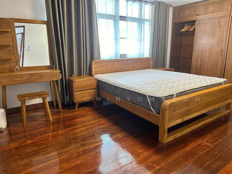 4-BR House, Bangkok, Bang Chak, Phra Khanong, Bangkok, 4 Bedrooms, 220 sqm, Single Detached House For Rent, by Tarit Chinsomboon, 500185954 - DDproperty.com