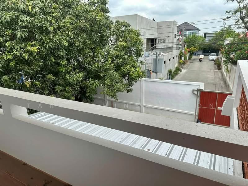 4-BR House, Bangkok, Bang Chak, Phra Khanong, Bangkok, 4 Bedrooms, 220 sqm, Single Detached House For Rent, by Tarit Chinsomboon, 500185954 - DDproperty.com