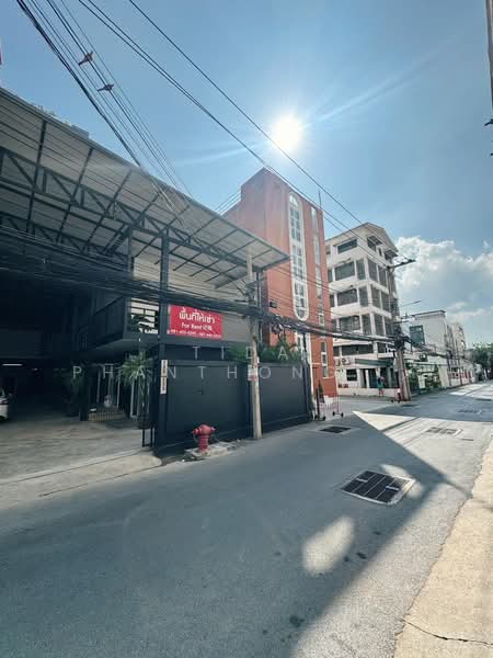 ให้เช่า รัชดา ห้วยขวาง โกดังพร้อม สำนักงาน 1,500 ตรม ใกล้ mrt สถานีห้วยขวาง, กรุงเทพ, ห้วยขวาง, ห้วยขวาง, กรุงเทพ, 1,500 ตร.ม., โกดัง-โรงงาน ให้เช่า, โดย Tida phanthonglarptawee, 500185977 - DDproperty.com