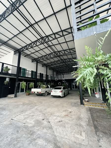 Warehouse with office space for rent, Ratchada, Huai Khwang, 1,500 sq m, near MRT Huai Khwang statio, Bangkok, Huai Khwang, Huai Khwang, Bangkok, , 1,500 sqm, Warehouse/Factory For Rent, by Tida phanthonglarptawee, 500185977 - DDproperty.com
