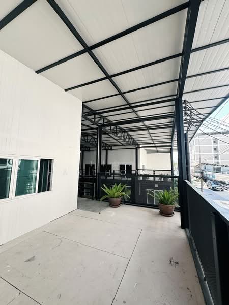 Warehouse with office space for rent, Ratchada, Huai Khwang, 1,500 sq m, near MRT Huai Khwang statio, Bangkok, Huai Khwang, Huai Khwang, Bangkok, , 1,500 sqm, Warehouse/Factory For Rent, by Tida phanthonglarptawee, 500185977 - DDproperty.com