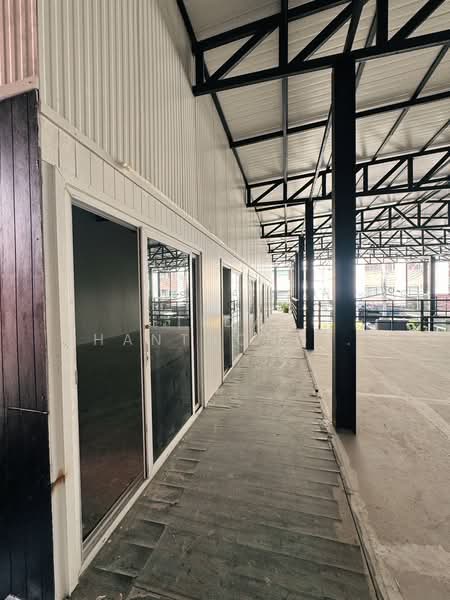 Warehouse with office space for rent, Ratchada, Huai Khwang, 1,500 sq m, near MRT Huai Khwang statio, Bangkok, Huai Khwang, Huai Khwang, Bangkok, , 1,500 sqm, Warehouse/Factory For Rent, by Tida phanthonglarptawee, 500185977 - DDproperty.com