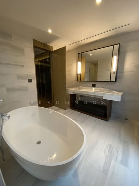 Quarter 39, Bangkok, 138  Soi Sukhumvit 39, Khlong Tan Nua, Watthana, Bangkok, 4 Bedrooms, 400 sqm, Townhouse For Rent, by BKKCONDOS, 500185986 - DDproperty.com