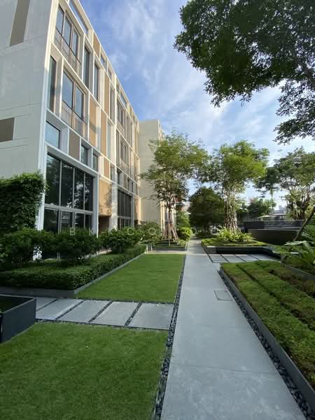 Quarter 39, Bangkok, 138  Soi Sukhumvit 39, Khlong Tan Nua, Watthana, Bangkok, 4 Bedrooms, 400 sqm, Townhouse For Rent, by BKKCONDOS, 500185986 - DDproperty.com