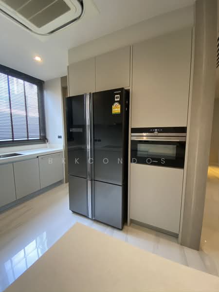 Quarter 39, Bangkok, 138  Soi Sukhumvit 39, Khlong Tan Nua, Watthana, Bangkok, 4 Bedrooms, 400 sqm, Townhouse For Rent, by BKKCONDOS, 500185986 - DDproperty.com