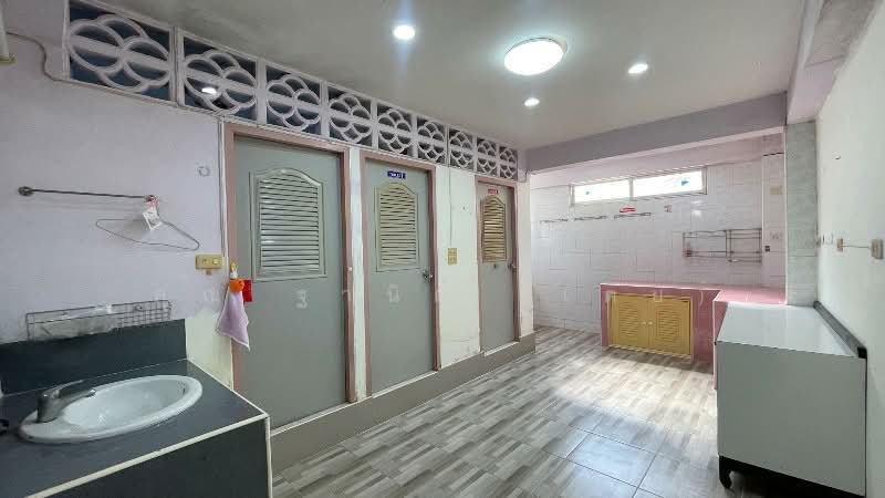 ทาวน์เฮ้าส์ ประชานิเวศน์ ซอย 3 ราคาถูก, Nonthaburi, ประชานิเวศน์, Tha-Sai, Muang Nonthaburi, Nonthaburi, 2 Bedrooms, 110 sqm, Townhouse For Sale, by คุณ ฐานิต (เตย), 500185989 - DDproperty.com