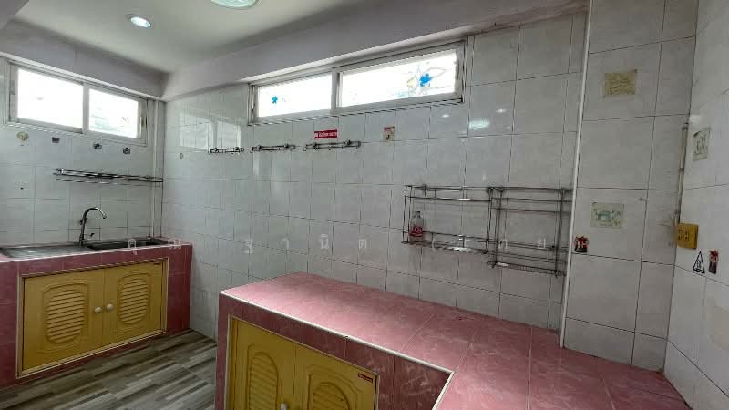 ทาวน์เฮ้าส์ ประชานิเวศน์ ซอย 3 ราคาถูก, Nonthaburi, ประชานิเวศน์, Tha-Sai, Muang Nonthaburi, Nonthaburi, 2 Bedrooms, 110 sqm, Townhouse For Sale, by คุณ ฐานิต (เตย), 500185989 - DDproperty.com