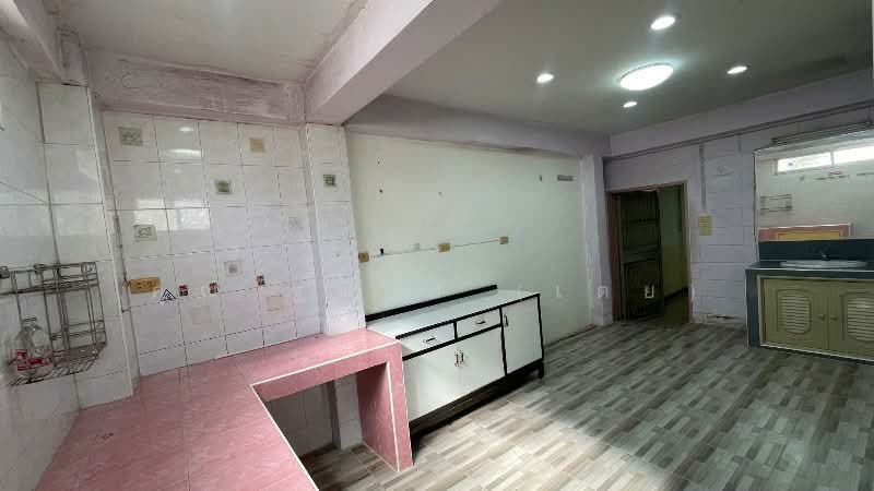 ทาวน์เฮ้าส์ ประชานิเวศน์ ซอย 3 ราคาถูก, นนทบุรี, ประชานิเวศน์, ท่าทราย, เมืองนนทบุรี, นนทบุรี, 110 ตร.ม., ทาวน์เฮ้าส์ ขาย, โดย คุณ ฐานิต (เตย), 500185989 - DDproperty.com