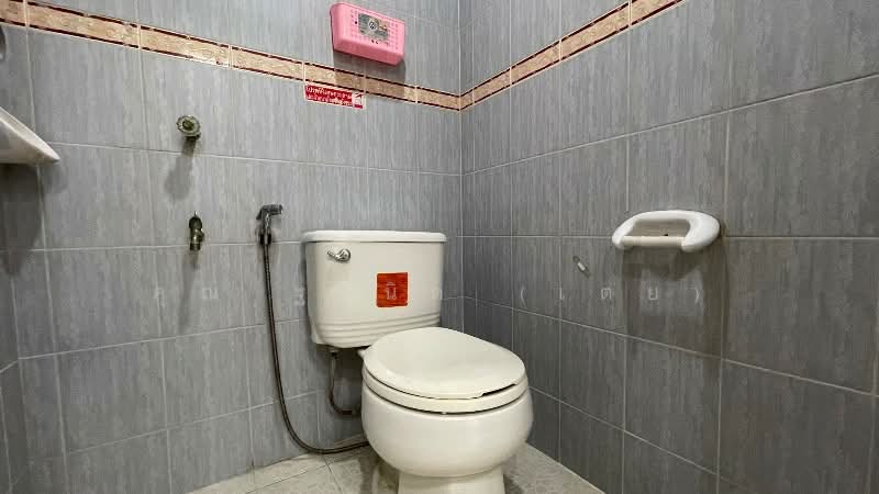 ทาวน์เฮ้าส์ ประชานิเวศน์ ซอย 3 ราคาถูก, Nonthaburi, ประชานิเวศน์, Tha-Sai, Muang Nonthaburi, Nonthaburi, 2 Bedrooms, 110 sqm, Townhouse For Sale, by คุณ ฐานิต (เตย), 500185989 - DDproperty.com