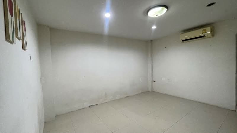 ทาวน์เฮ้าส์ ประชานิเวศน์ ซอย 3 ราคาถูก, Nonthaburi, ประชานิเวศน์, Tha-Sai, Muang Nonthaburi, Nonthaburi, 2 Bedrooms, 110 sqm, Townhouse For Sale, by คุณ ฐานิต (เตย), 500185989 - DDproperty.com