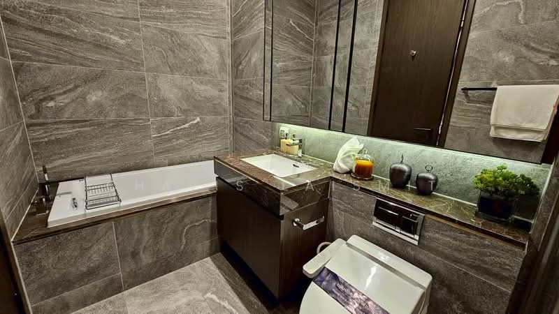 The Esse Sukhumvit 36, Bangkok, Soi Sukhumvit 36, Sukhumvit Road, Phra Kanong, Khlong Toei, Bangkok, 1 Bedroom, 38 sqm, Condo For Rent, by Chavis Laismit, 500186025 - DDproperty.com