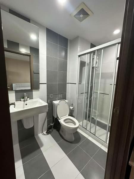 The Base Sukhumvit 77, Bangkok, 289 Sukhumvit 77 Road, Phra Kanong Nua, Watthana, Bangkok, 1 Bedroom, 30 sqm, Condo For Rent, by Bencharong (Yok) Treerat-a-na-wat, 500186082 - DDproperty.com