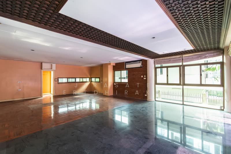 ., กรุงเทพ, คลองตัน, คลองเตย, กรุงเทพ, 888 ตร.ม., บ้านเดี่ยว ขาย, โดย Jirasate Lertdhirakul, 500186128 - DDproperty.com