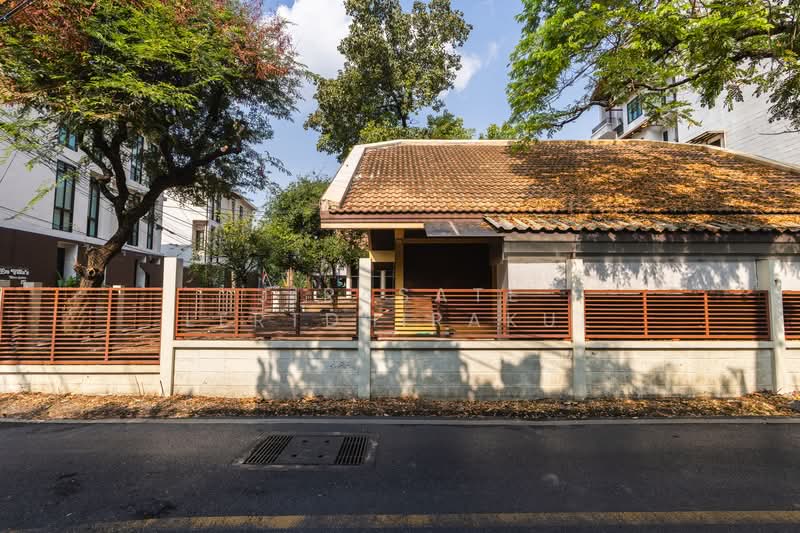 ., Bangkok, Khong Tan, Khlong Toei, Bangkok, 5 Bedrooms, 888 sqm, Single Detached House For Sale, by Jirasate Lertdhirakul, 500186128 - DDproperty.com