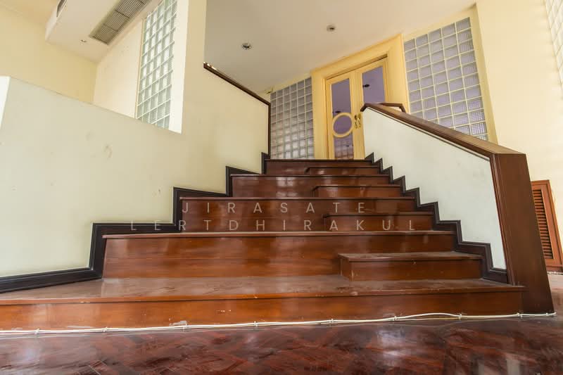 บ้านเดี่ยวหัวมุม ใจกลางสุขุมวิท 24, กรุงเทพ, คลองตัน, คลองเตย, กรุงเทพ, 888 ตร.ม., บ้านเดี่ยว ให้เช่า, โดย Jirasate Lertdhirakul, 500186175 - DDproperty.com