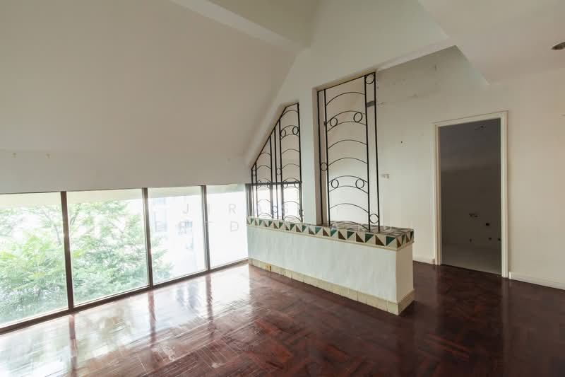 บ้านเดี่ยวหัวมุม ใจกลางสุขุมวิท 24, กรุงเทพ, คลองตัน, คลองเตย, กรุงเทพ, 888 ตร.ม., บ้านเดี่ยว ให้เช่า, โดย Jirasate Lertdhirakul, 500186175 - DDproperty.com