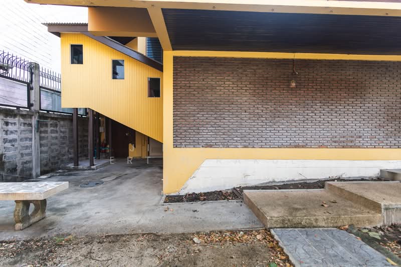 House in the heart of Sukhumvit 24, Bangkok, Khong Tan, Khlong Toei, Bangkok, 5 Bedrooms, 888 sqm, Single Detached House For Rent, by Jirasate Lertdhirakul, 500186175 - DDproperty.com