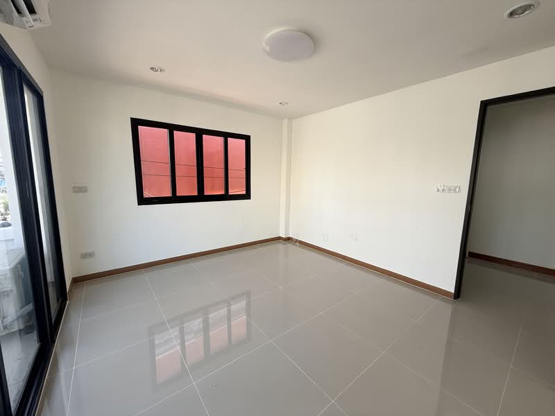 For Sale - Detached House Pracha Ratphen Soi 9, Bangkok