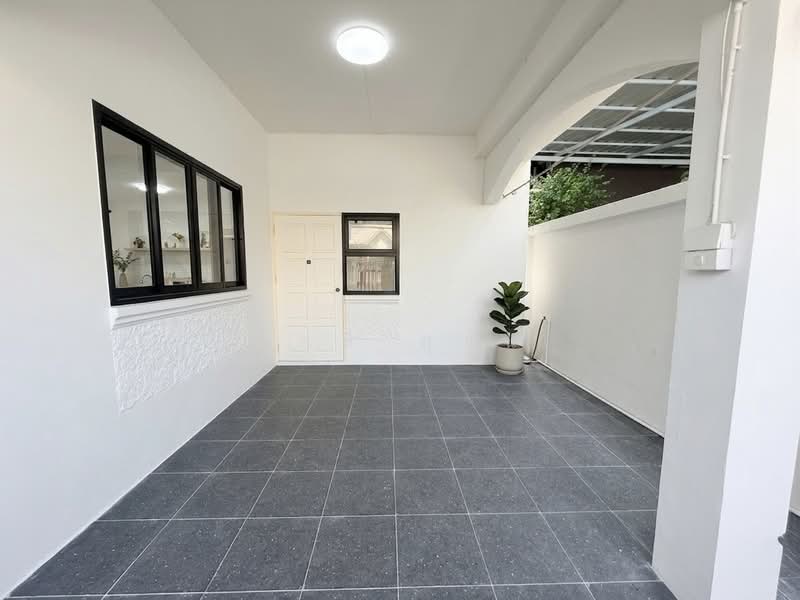 For Sale - Detached House Pracha Ratphen Soi 9, Bangkok