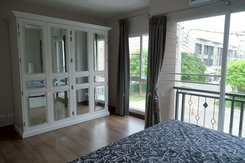 Baan Klang Muang Chokchai 4, Bangkok, Chokchai 4 Road, Lat Phrao, Lat Phrao, Bangkok, 3 Bedrooms, 145 sqm, Townhouse For Sale, by สมโพธิ เทศวิรัช, 500186290 - DDproperty.com