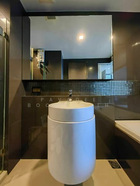 Rhythm Sathorn, Bangkok, 141 Soi Sathorn 21, Yan Nawa, Sathon, Bangkok, 1 Bedroom, 45 sqm, Condo For Sale, by Pavadee Boonyarith, 500186341 - DDproperty.com