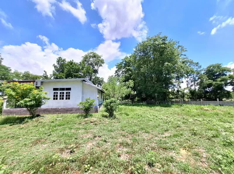 บ้านเดี่ยวพร้อมที่ดินศรีสมเด็จ ร้อยเอ็ด, Roi Et, Phosai, Sri Somdet, Roi Et, 2 Bedrooms, 150 sqm, Single Detached House For Sale, by The Best Property ทองใบ, 500186374 - DDproperty.com