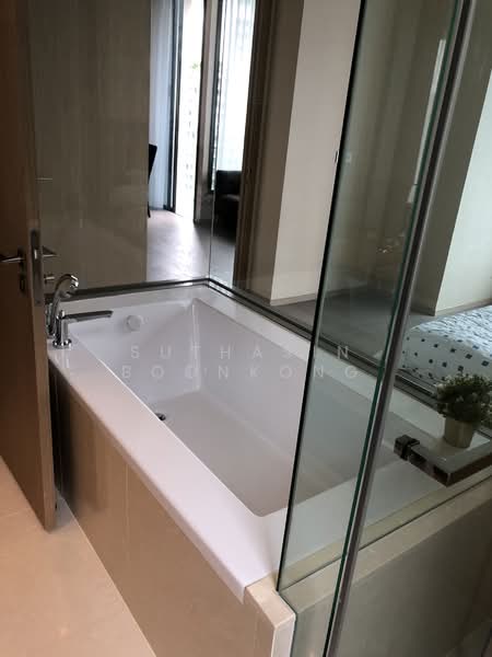 The Esse Asoke, Bangkok, 333 Soi Sukhumvit 21, Sukhumvit Road, Khlongtoei Nua, Watthana, Bangkok, 2 Bedrooms, 75 sqm, Condo For Rent, by Suthasin Boonkong, 500186376 - DDproperty.com