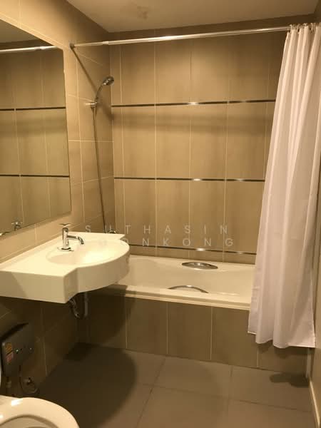 Centric Sathorn-St Louis, Bangkok, Sathorn Nua Road, Yan Nawa, Sathon, Bangkok, 2 Bedrooms, 83 sqm, Condo For Rent, by Suthasin Boonkong, 500186388 - DDproperty.com