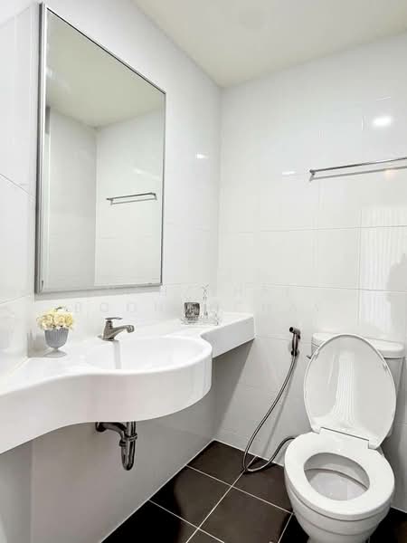 Lumpini Seaview Jomtien : ลุมพินี ซีวิว จอมเทียน, ชลบุรี, ถนนจอมเทียนสายสอง, หนองปรือ, บางละมุง, ชลบุรี, 26 ตร.ม., คอนโด ขาย, โดย Nahathai Boonmachay, 500186439 - DDproperty.com