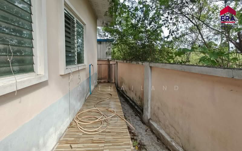 ขายบ้านเดี่ยวชั้นเดียว ใกล้สี่แยกไฟแดงหนองสวน 284 ตร.ม., Surat Thani, Kra Dae, Kanchanadit, Surat Thani, 3 Bedrooms, 284 sqm, Single Detached House For Sale, by ERA Thailand, 500186453 - DDproperty.com
