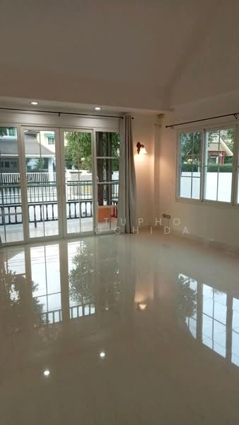 British Park Taveewatana, Bangkok, Thawi Watthana, Thawi Watthana, Bangkok, 3 Bedrooms, 356 sqm, Single Detached House For Sale, by Chatuphon Mochida, 500186464 - DDproperty.com