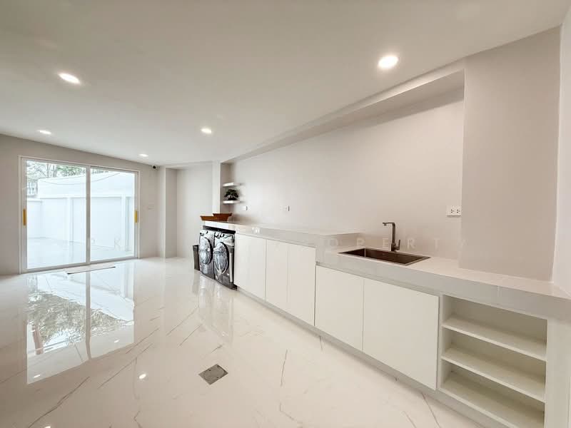 2S0236 Pool villa for sale 19,900,000 baht 4 bedroom 5 bathroom at cherngtalay have fully furnished, Phuket, Choeng Thale, Thalang, Phuket, 4 Bedrooms, 320 sqm, Villa For Sale, by PK LIFE Property, 500186510 - DDproperty.com