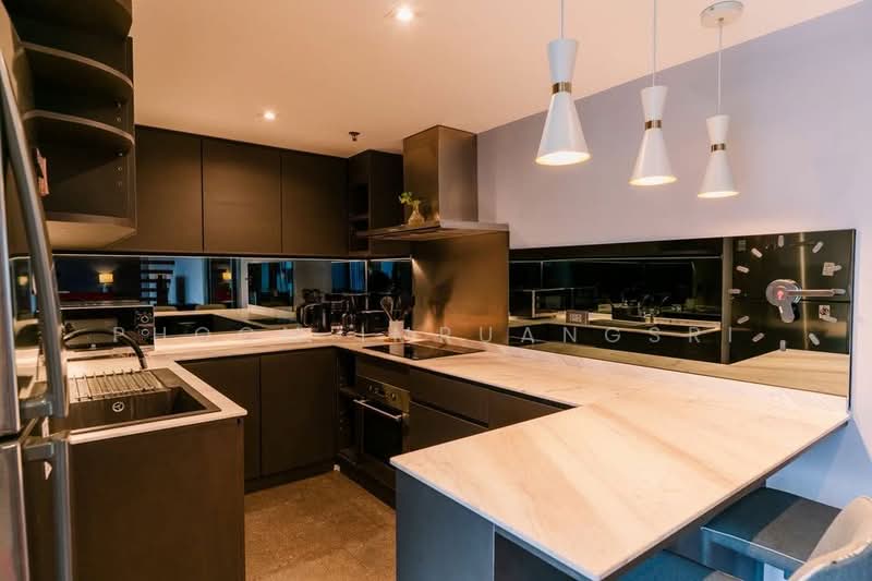 Sukhumvit Suite, Bangkok, 19 Soi Sukhumvit 13, Khlongtoei Nua, Watthana, Bangkok, 2 Bedrooms, 123 sqm, Condo For Rent, by Phoom Imruangsri, 500186569 - DDproperty.com