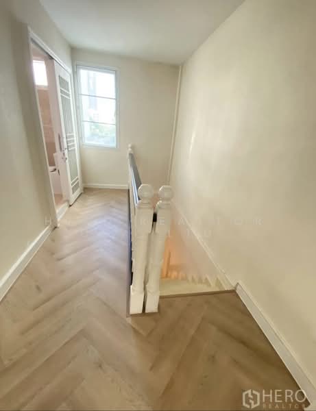 For rent Home Office 225 sqm in Wang Mai, Pathum Wan, Bangkok BTS National Stadium HRE00385, Bangkok, Wang Mai, Pathum Wan, Bangkok, 3 Bedrooms, 225 sqm, Townhouse For Rent, by Hero Realtor Co., Ltd., 500186573 - DDproperty.com