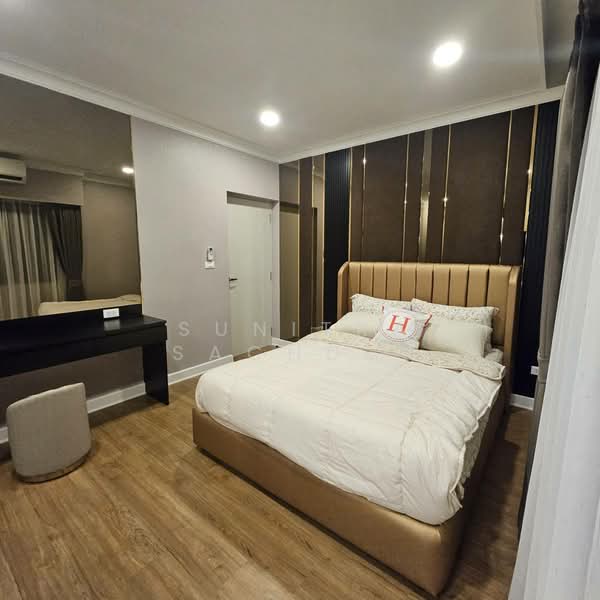 Centro Bangna, Samut Prakan, 111 Soi 3, Bang Kaeo, Bang Plee, Samut Prakan, 5 Bedrooms, 300 sqm, Single Detached House For Rent, by Sunitra Sachdev, 500186642 - DDproperty.com