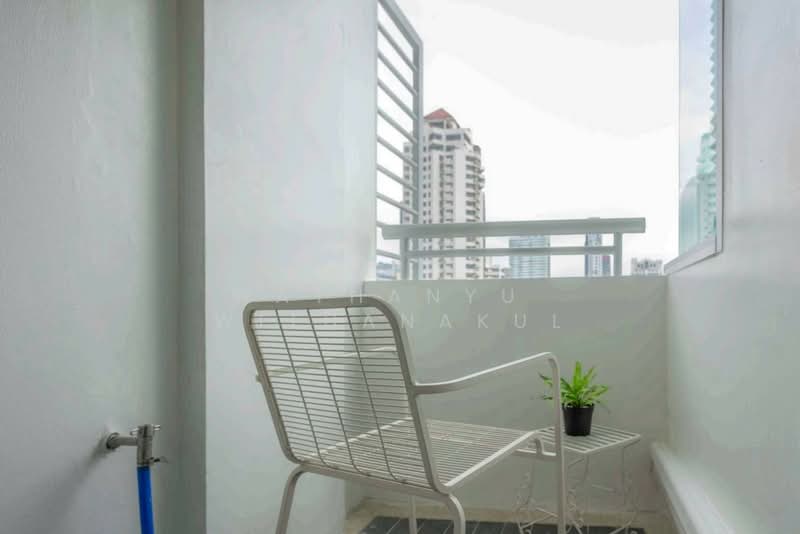 49 Plus, Bangkok, Soi Sukhumvit 49, Khlong Tan Nua, Watthana, Bangkok, 1 Bedroom, 50 sqm, Condo For Rent, by Wathanyu  Withanakul, 500186700 - DDproperty.com