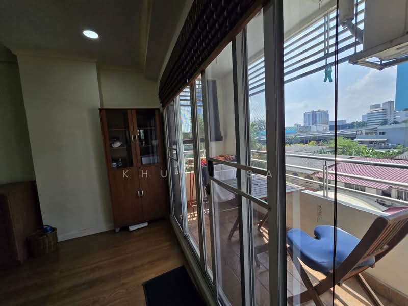 Lumpini Suite Ratchada-Rama 3, Bangkok, Soi Naradhiwat Rajanagarindra 30, Chong Nonsi, Yan Nawa, Bangkok, 3 Bedrooms, 109 sqm, Condo For Sale, by Khun Lisa, 500186713 - DDproperty.com