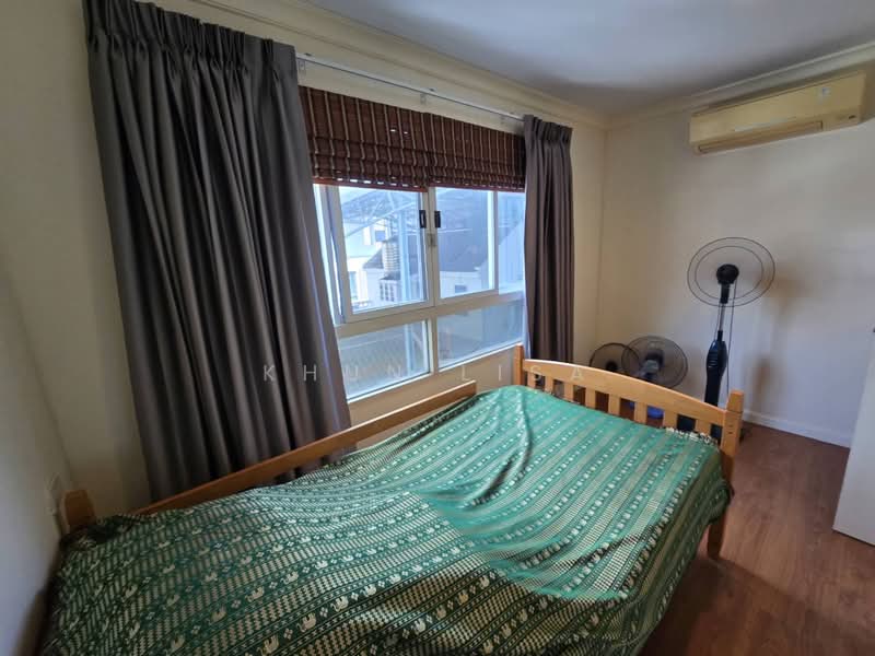 Lumpini Suite Ratchada-Rama 3, Bangkok, Soi Naradhiwat Rajanagarindra 30, Chong Nonsi, Yan Nawa, Bangkok, 3 Bedrooms, 109 sqm, Condo For Sale, by Khun Lisa, 500186713 - DDproperty.com